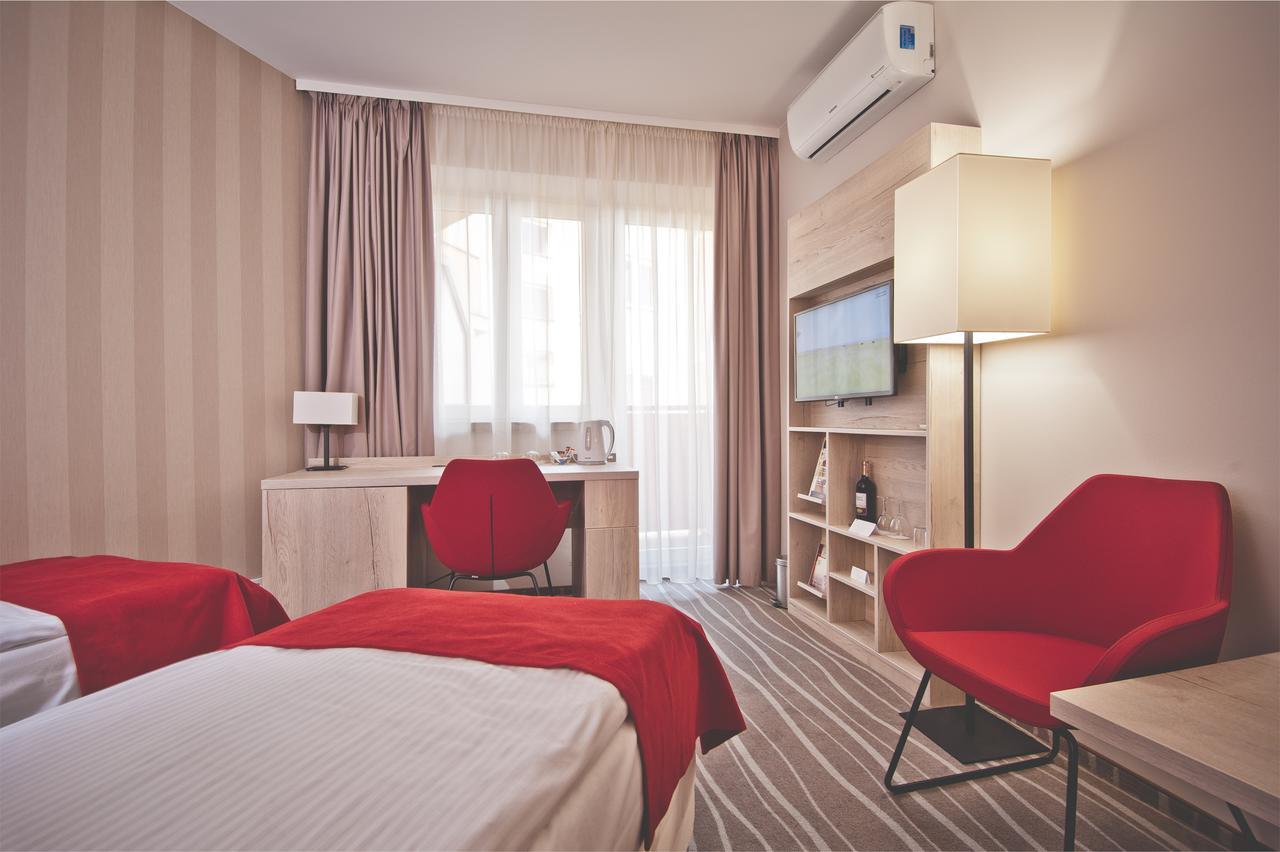 Hotel Akwawit Leszno  Exterior foto